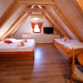 Apartmány 13 Chata, hotel v Seči