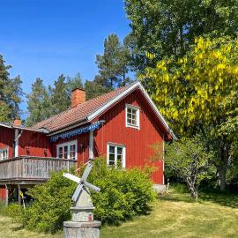 Stunning Home In Ydre With Kitchen, hotel di Basarp