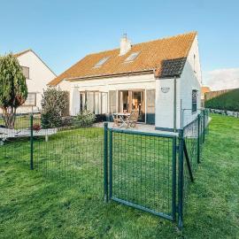 2 Bedroom Pet Friendly Home In Westende