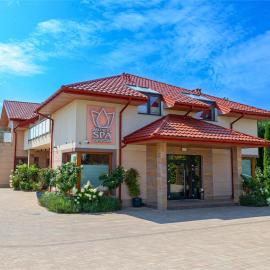 Medical Spa Kwiatowa, hôtel à Łęczyca