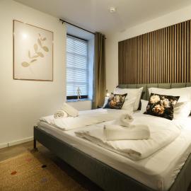 Boardinghaus Grünefeld -W2 - Schöne Serviced Apartments - Küche - Smart TV - P - Premiummatratzen - Rainshower by Wooon, hotel u gradu 'Mettingen'