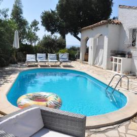 Villa climatisée, vue mer et colline avec piscine