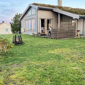 Cozy Home In Vevang With Sauna, hotel u gradu Vevang