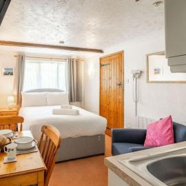 Swift Host - Studio - The Nook - Garden - Parking