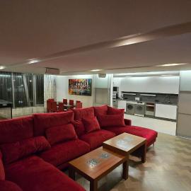 Huge luxury Fortuuna apartment with parking, hotell Tartus