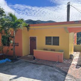 Seaview Guesthouse Barzeys- The Two Bedroom, hotel di Bank Level