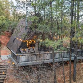 Modern Luxurious A-Frame - Playground, hotel en Pine