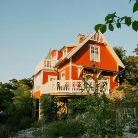 Turn-Of-The-Century Holiday Home On Cliff In Visby