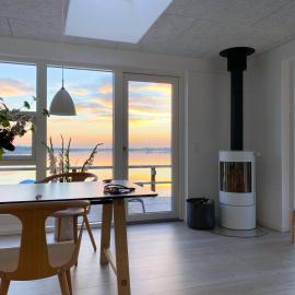 Secluded House With View Over Kertinge Nor – hotel w mieście Munkebo