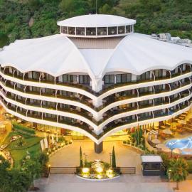 Seven For Life Thermal Hotel, hotell i Kusadasi