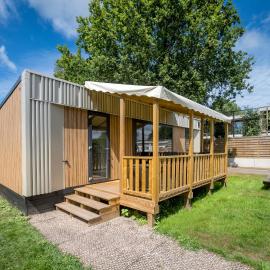 Chalets Eureka & Bloemenduin Koksijde, מלון בקוקסיידה