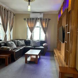 Modern Standalone house, hotel u gradu 'Themi'