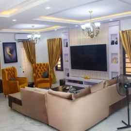 Laribond's Place Magodo Lagos, hotel en Magodo