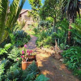 Gorgeous Garden Villa 2