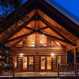 GrizzPaw Lodge - Mountain Resort - 5 Bedroom Chalet - Sleeps 14 People