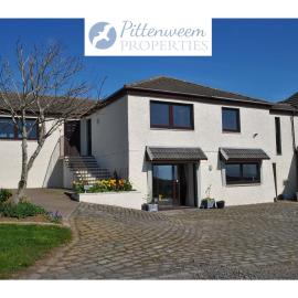 Kellie View near Anstruther، فندق في Carnbee