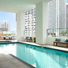 Modern Private Condo Downtown - Gym, Pool, Bayview