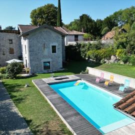 Villa au calme avec piscine, hotel a Saint-Ismier