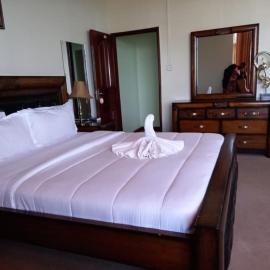 Marple Inn Hotel BNB, hotel em Munyu