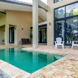 Nostalgic Retro Home on Luxurious Lot with a Private Infinity Pool and Ocean Views