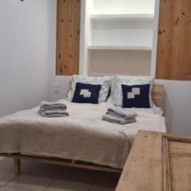 Charming Appartement Canal du Midi , Minervois, hotel em Laredorte