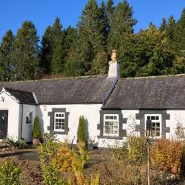 Castle Cottage with views of Kielder Castle, hotel em Kielder