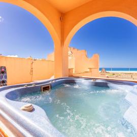 Sol y Mar - by Tarifa Rent - Jacuzzi OPTIONAL for extra fee、タリファのホテル