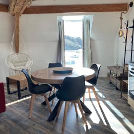 Appartement avec vue sur port de Sauzon, Wifi, 1 chambre - FR-1-418-257, hotelli kohteessa Sauzon