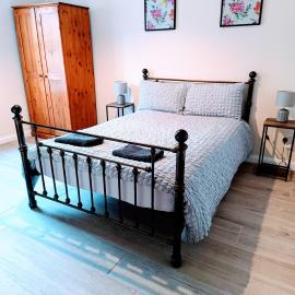City centre B Apartment, 1 parking space, sleeps 6, hotel in Belfast