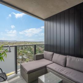 Modern 2-Bed Apartment with Premium Amenities