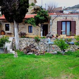 Villa Fragk in Nipiditos village, hotel en Arkalochori