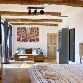 Apartment Roussillon village Ocre Air conditioning, hotel a Roussillon