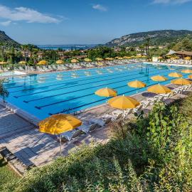 Poiano Garda Resort Hotel, отель в Гарде