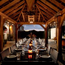 Webbington Farm Cottages, hotel in Loxton