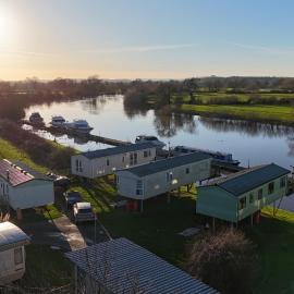 Caravan 5 by The River Severn, dog friendly, great for contractors, walkers and fishing on the river