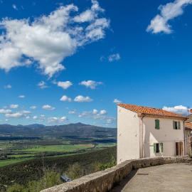 La casa di Chiara, hotelli kohteessa Sticciano