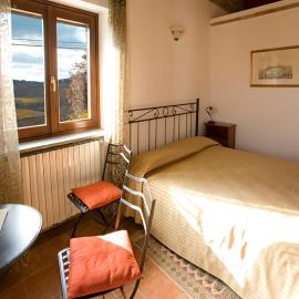 Agriturismo Antichi Poderi Gallina, hotel in Neive