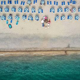 Club Esse Aquilia Beach Village، فندق في بادولاتو