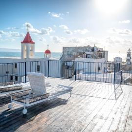 Nov Antique - AKKO, hotel em Acre
