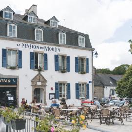 Logis Hôtel et Restaurant La Pension du Moulin, מלון בפונט-אוון