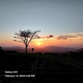 Sunset Farms and Waterfalls!, ξενοδοχείο σε Tilarán