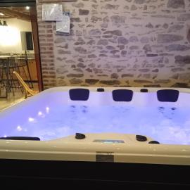 Gîte avec jacuzzi privatif - Haras Le Val Du Conte
