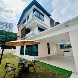 New Sea Breeze Landed Home 13pax BatuFerrigghi, hotel in Batu Ferringhi
