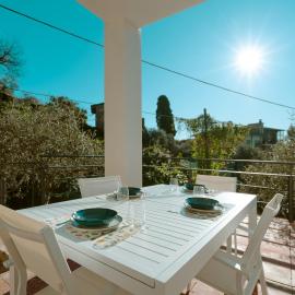 Borgo Antico - Casa White Tellaro PT, hotel din Tellaro