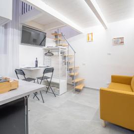 Metro Yellow SuitE