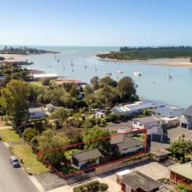 Doonside Private Cottage at Grossi Point Reserve, hotel a Mapua