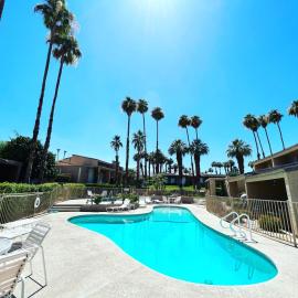 Zen Pool Villa - Pool - Jaccuzzi - Ironwood - Palm Desert, hotel i Palm Desert