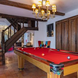 Room in Historical Sintra Center with Snooker - Sintra WOW, hotell i Sintra