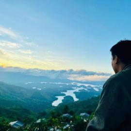 Homestay A Súy -View Hồ Tà Đùng, hotell i Gia Nghĩa