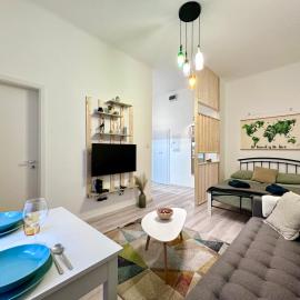 Colorful Condo by the Danube ---FREE PARKING---、ブダペストのホテル